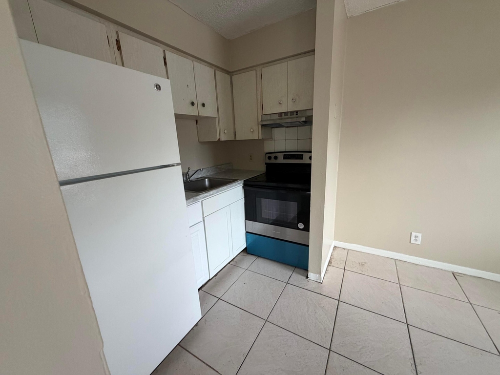 3656 Coconut Road - Photo 5