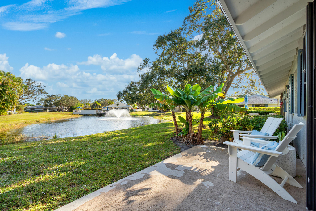 913 Club Drive - Photo 3