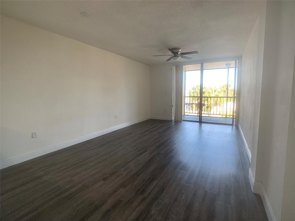 19455 Ne 10 Avenue - Photo 2