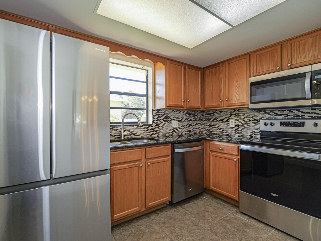 400 18th Street - Photo 5