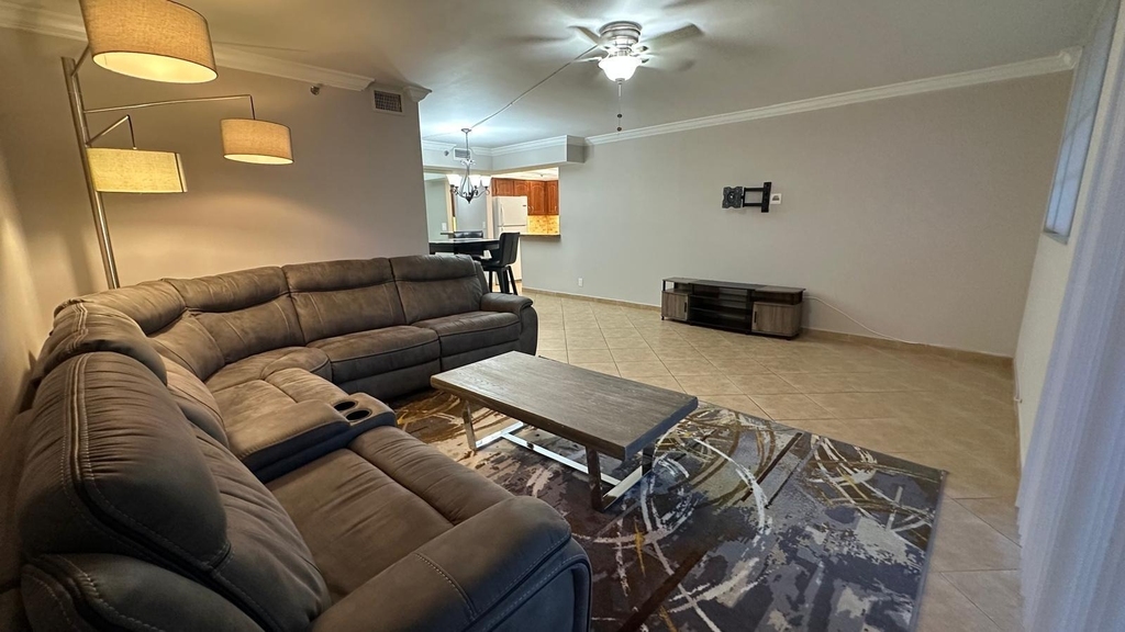 3300 W Rolling Hills Circle - Photo 0