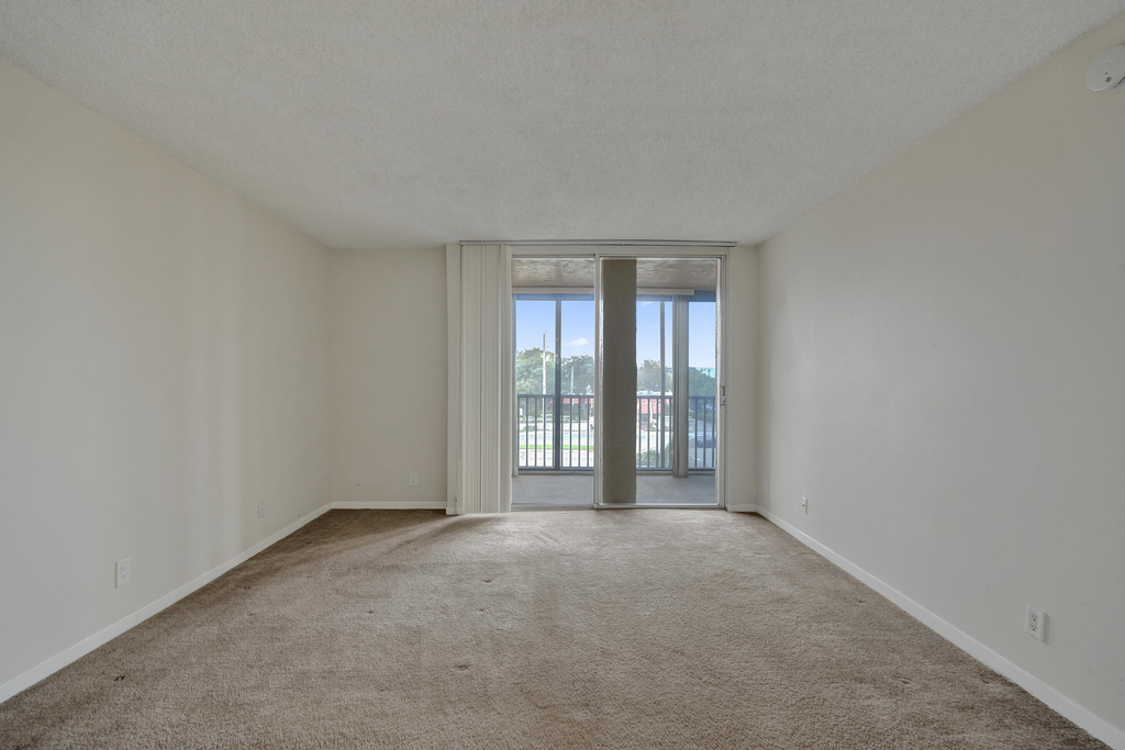 740 S Federal Highway - Photo 20