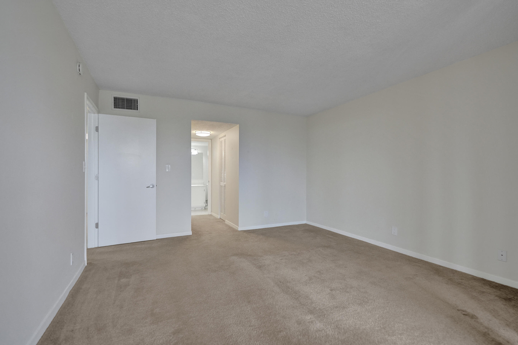 740 S Federal Highway - Photo 18