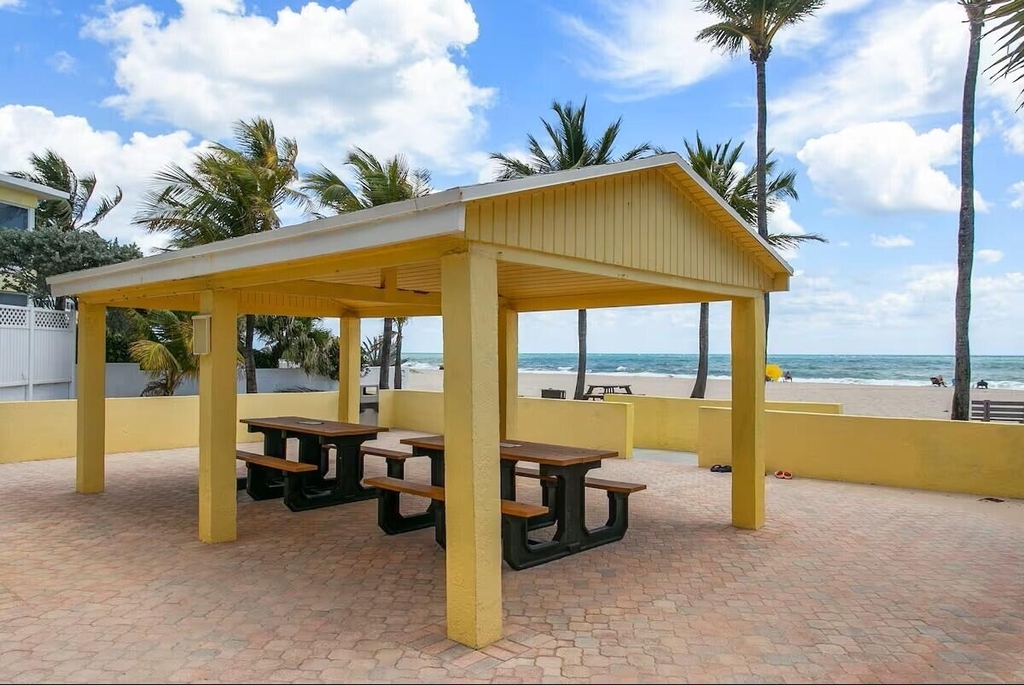 1421 S Ocean Boulevard - Photo 10