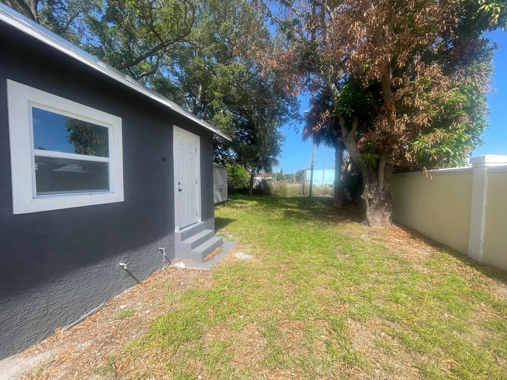 508 Means Court - Photo 6