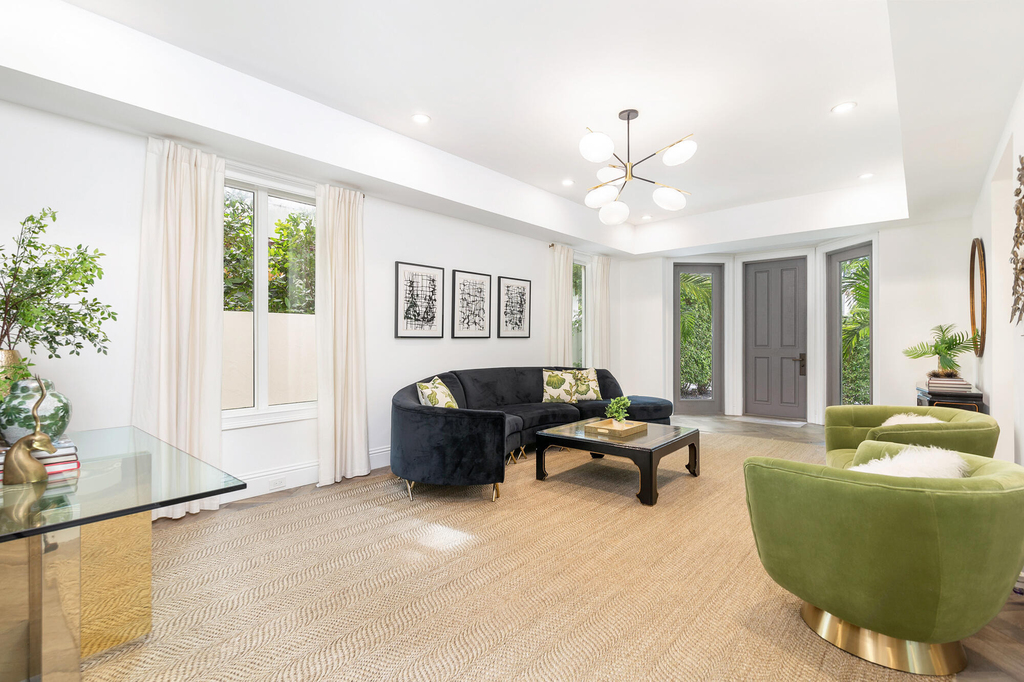 443 Seaview Avenue - Photo 1