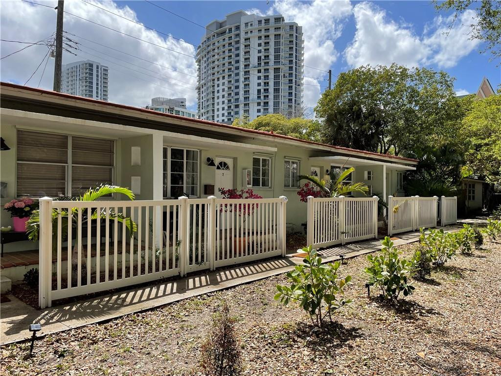 17 Ne 9th Avenue - Photo 0
