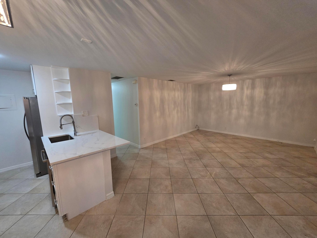 4503 Nw 6th Avenue - Photo 4