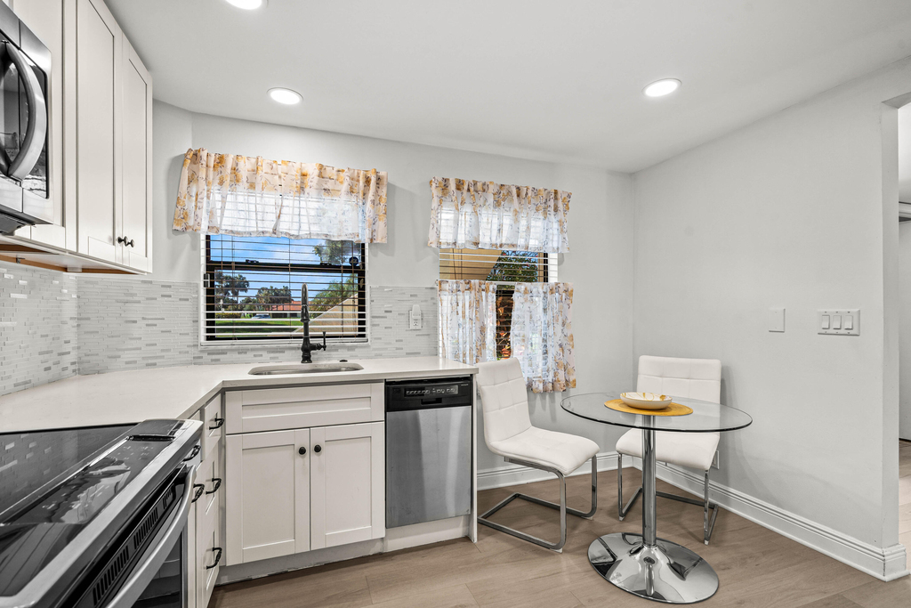 5945 Parkwalk Drive - Photo 4
