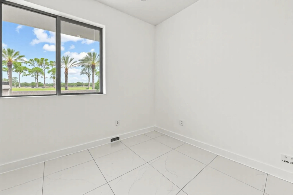 1811 Nw 42nd Drive - Photo 16