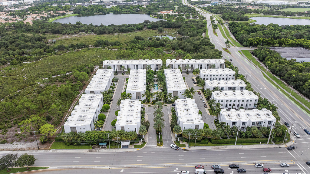1811 Nw 42nd Drive - Photo 41