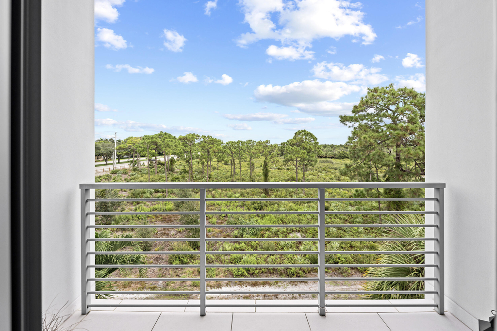 1811 Nw 42nd Drive - Photo 35