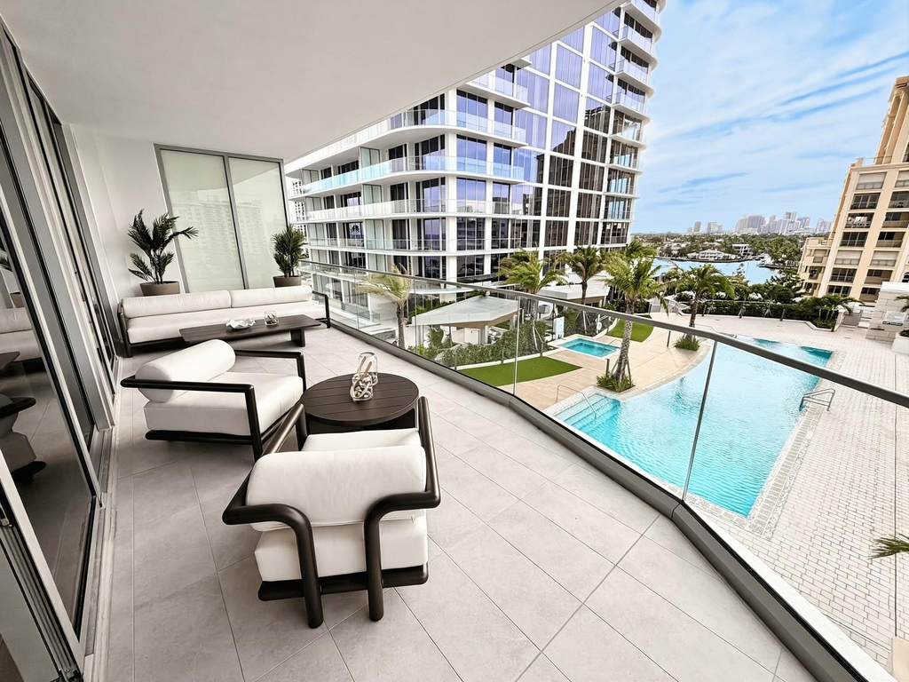 151 N Seabreeze Boulevard - Photo 0