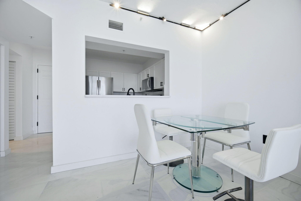 3020 Ne 32nd Avenue - Photo 5