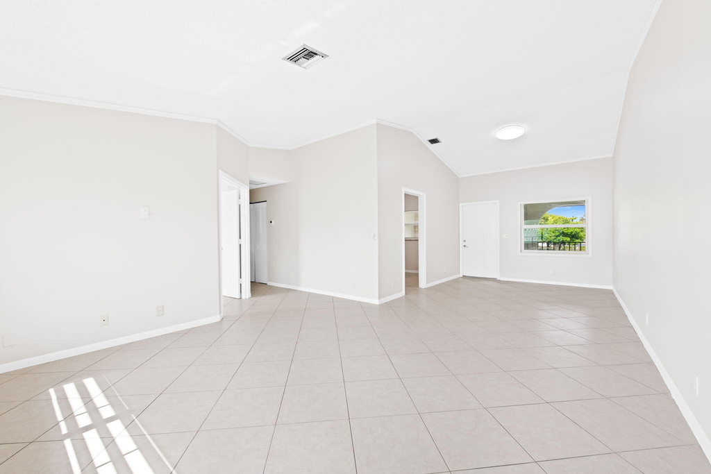 2981 Nw 92nd Avenue - Photo 4