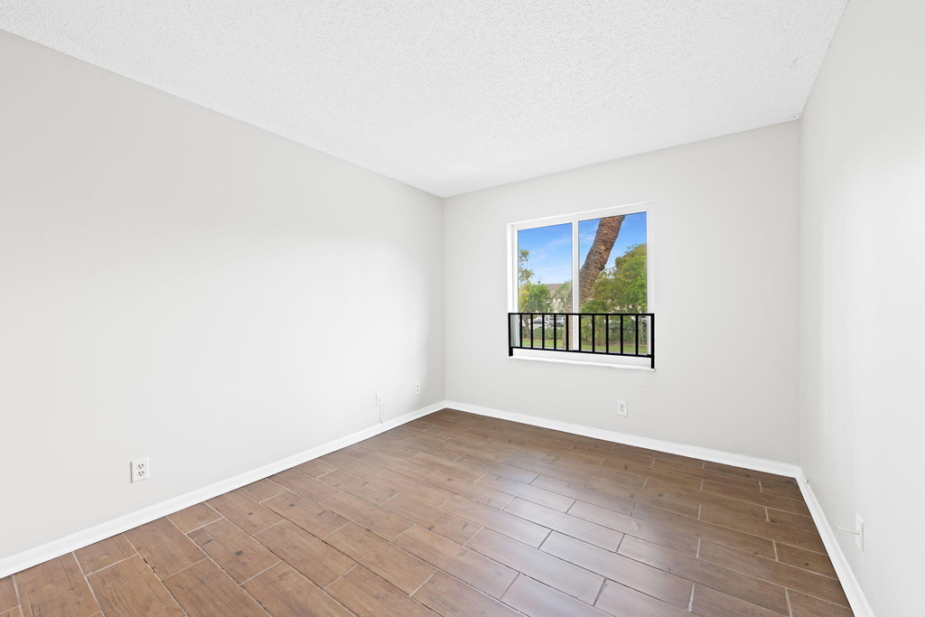 2981 Nw 92nd Avenue - Photo 19