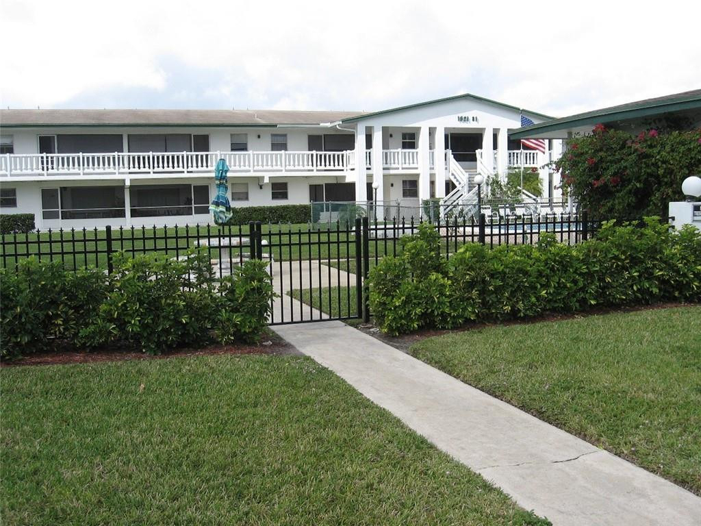 1631 Nw 46th Avenue - Photo 0