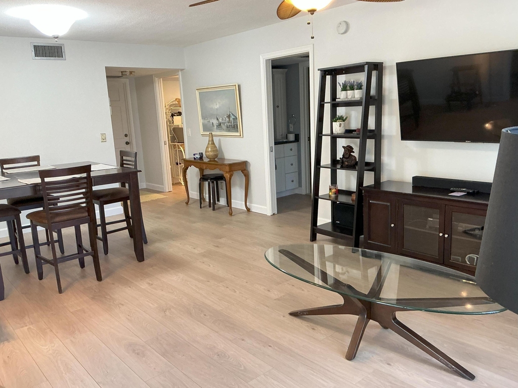 5520 Tamberlane Circle - Photo 3