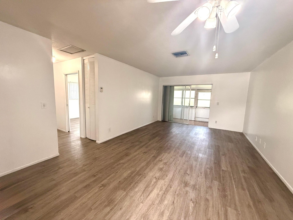 2854 E Crosley Dr Drive E - Photo 2