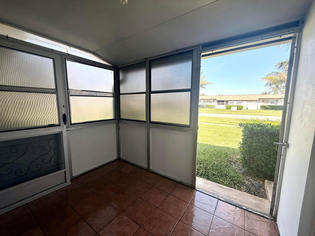 2854 E Crosley Dr Drive E - Photo 11