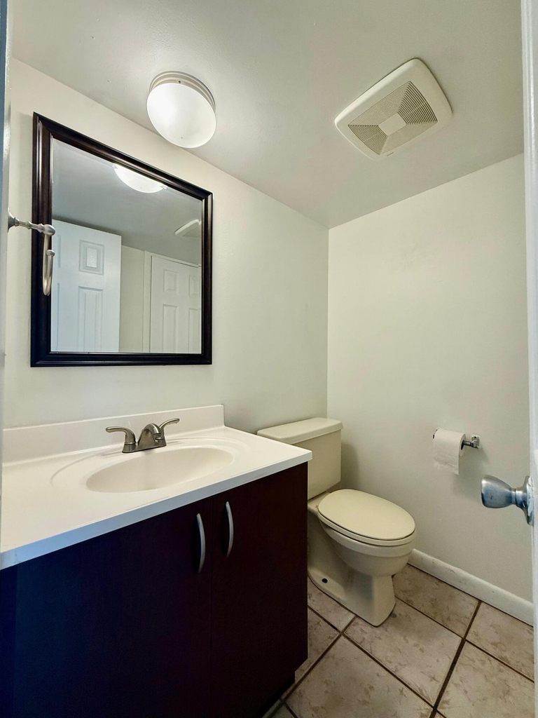 323 Gulfstream Road - Photo 4