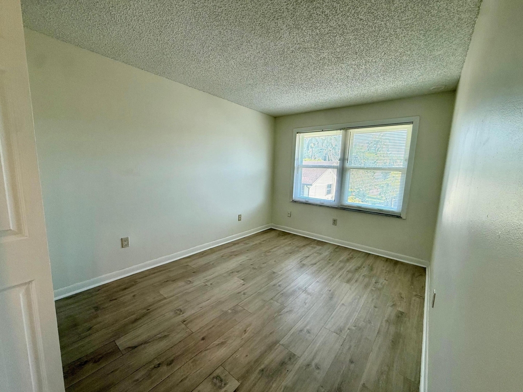 323 Gulfstream Road - Photo 11