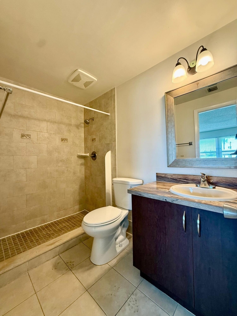 323 Gulfstream Road - Photo 8