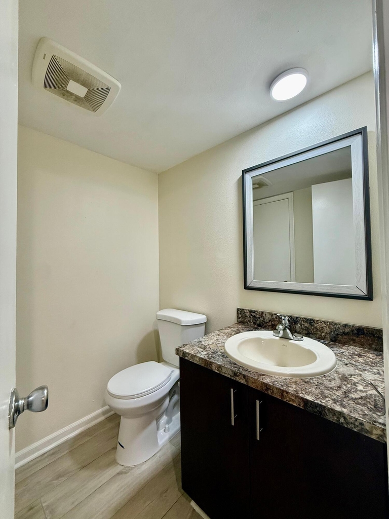 321 Gulfstream Road - Photo 4