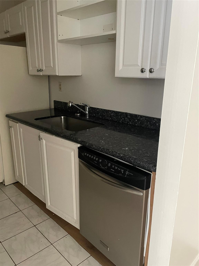 1068 N Benoist Farms Road - Photo 12