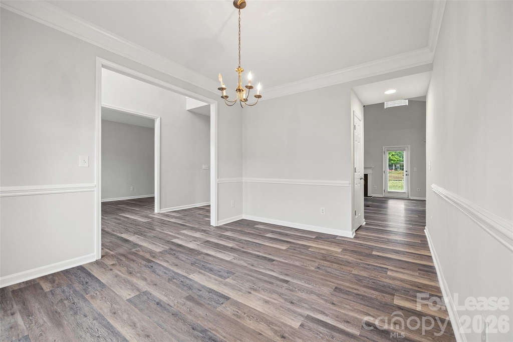 2704 Piersland Drive - Photo 6