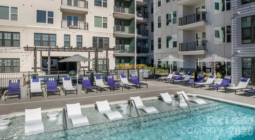 2408 South Boulevard - Photo 2