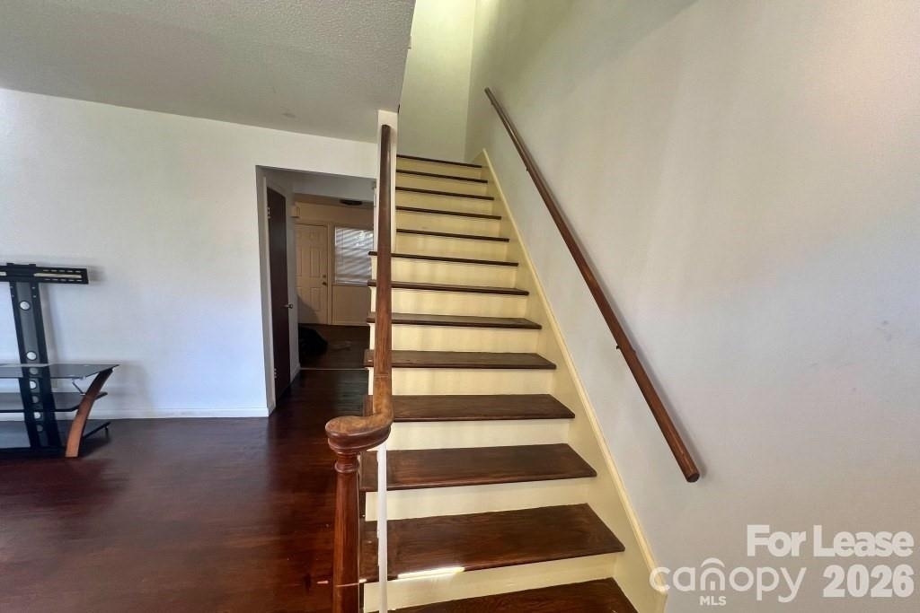 626 Walnut Street - Photo 7