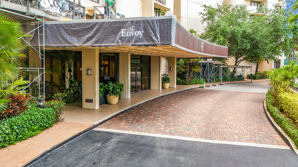 2480 Presidential Way - Photo 6