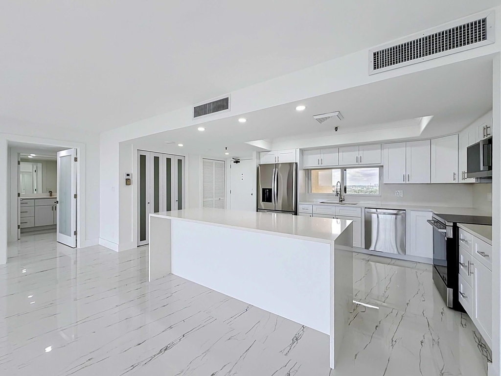 2480 Presidential Way - Photo 11