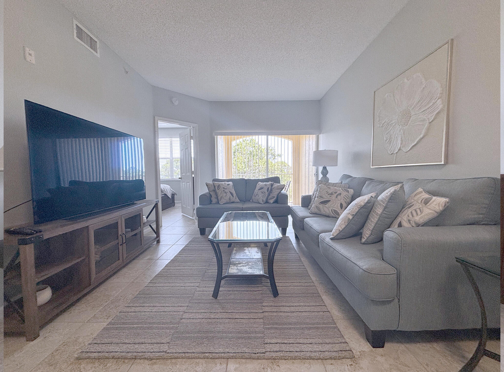 2080 Greenview Shores Boulevard - Photo 1