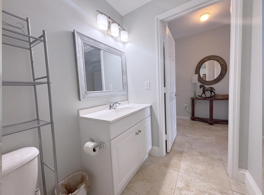 2080 Greenview Shores Boulevard - Photo 10