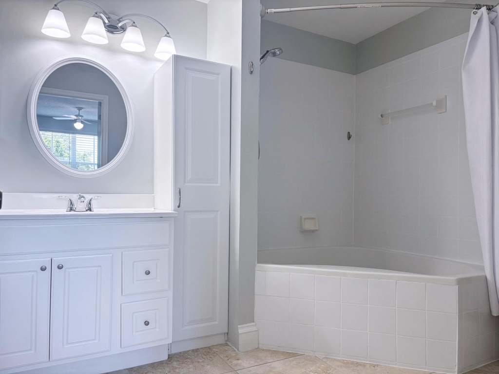 2080 Greenview Shores Boulevard - Photo 14