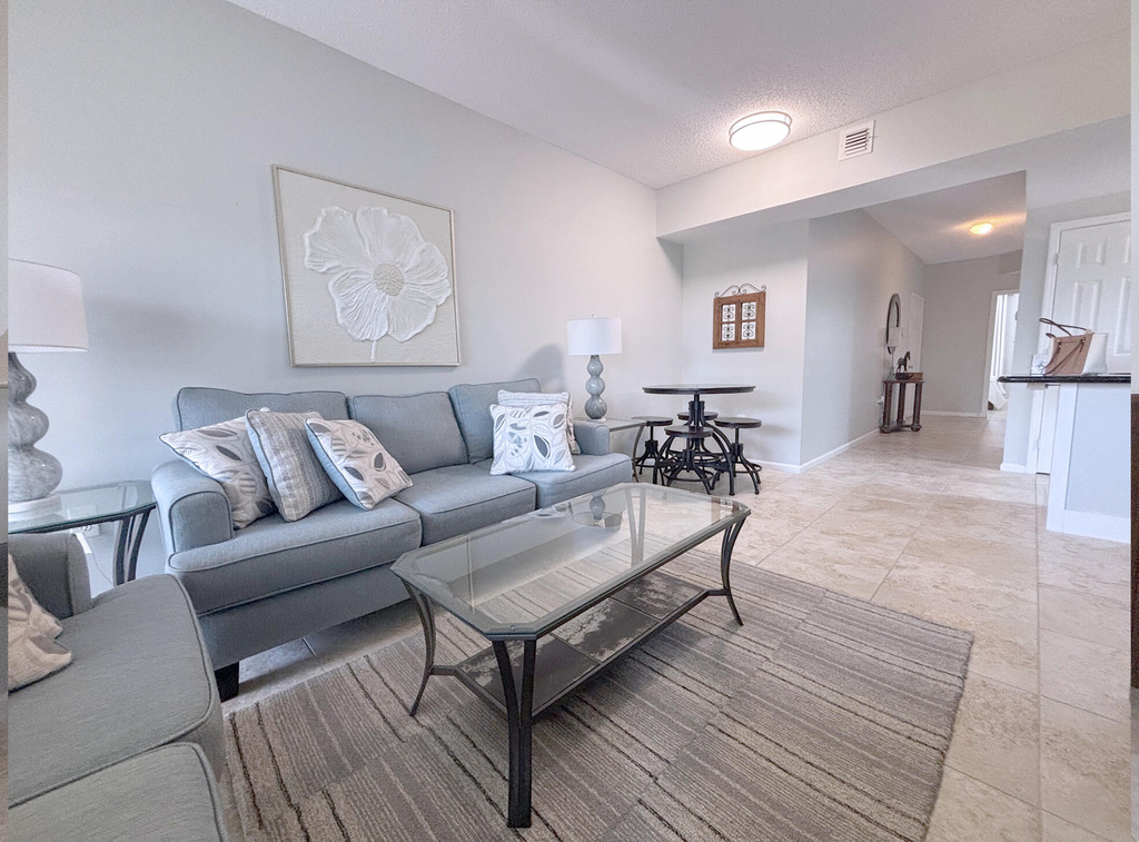 2080 Greenview Shores Boulevard - Photo 2