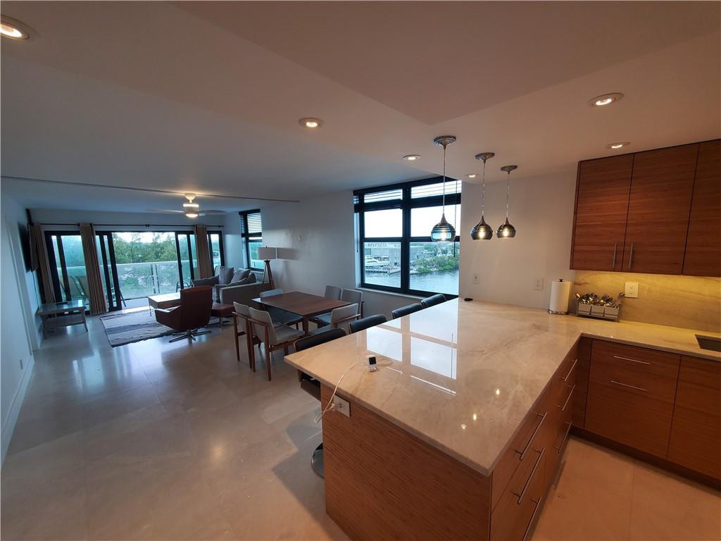 1401 N Riverside Drive - Photo 16