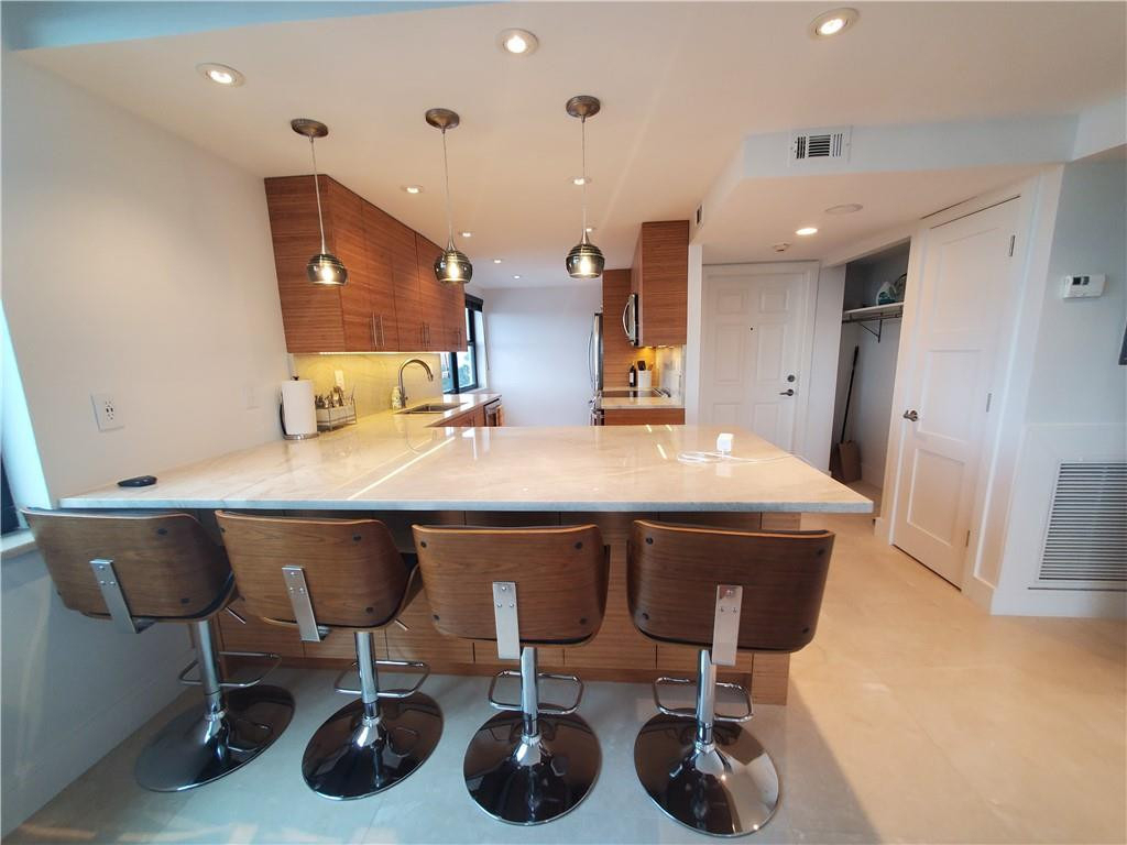 1401 N Riverside Drive - Photo 14