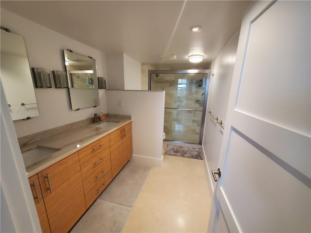 1401 N Riverside Drive - Photo 32