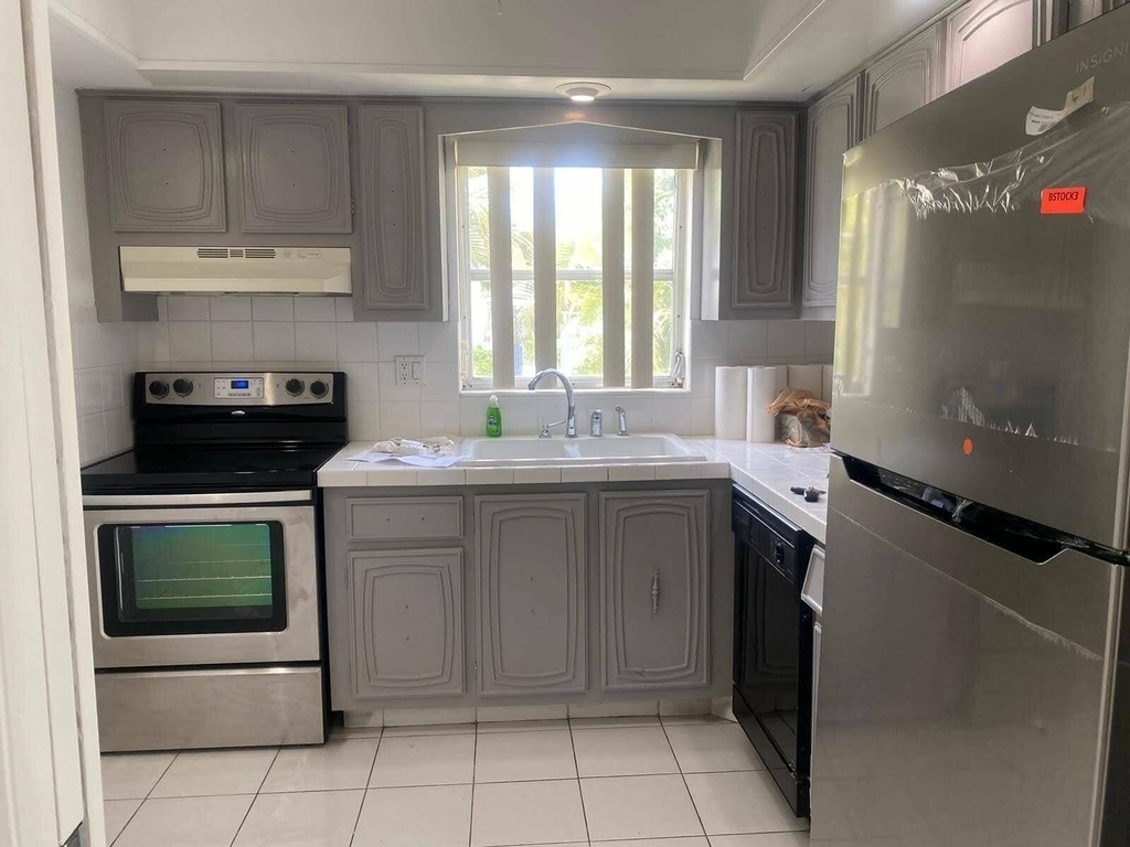 2625 W Emory Dr Drive W - Photo 3