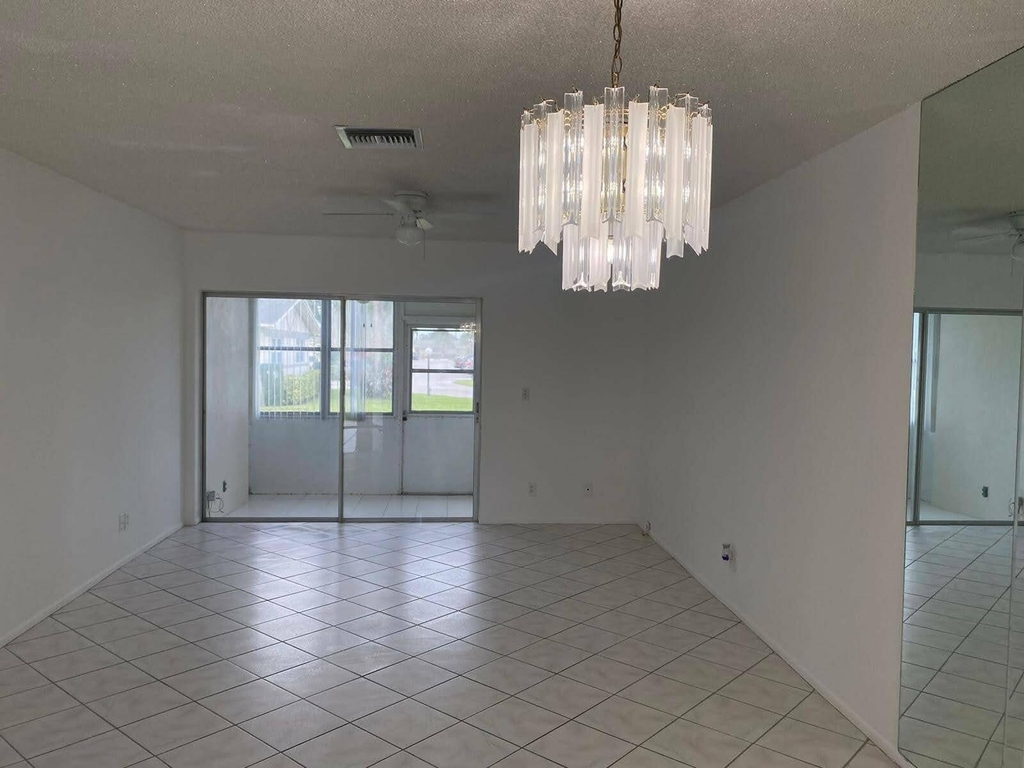 2625 W Emory Dr Drive W - Photo 4