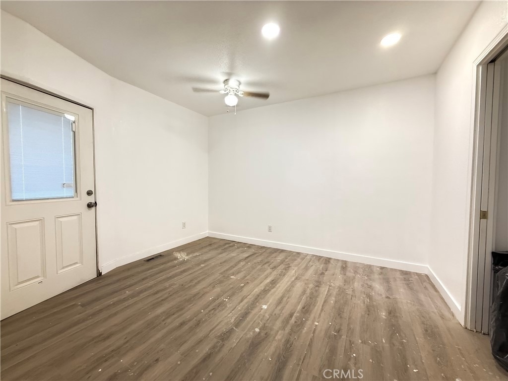 660 W 7th - Photo 4