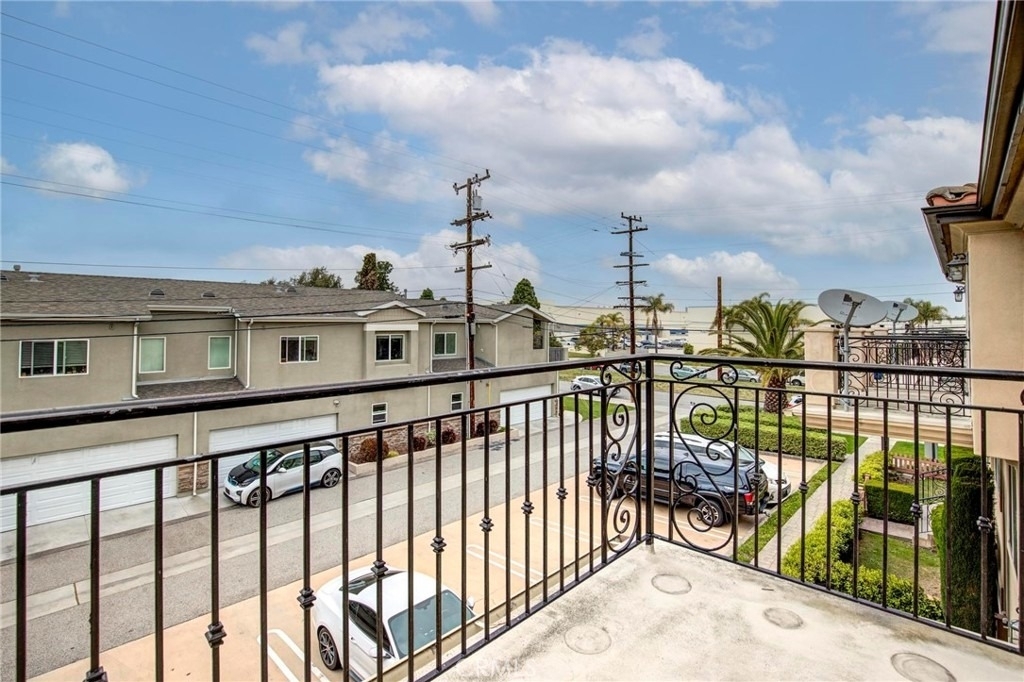2236 Dominguez Street - Photo 35