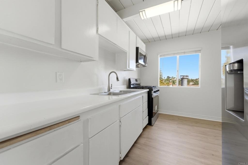 4206 Division Street - Photo 1