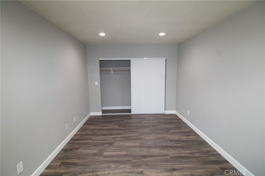 4986 Southern Avenue - Photo 8