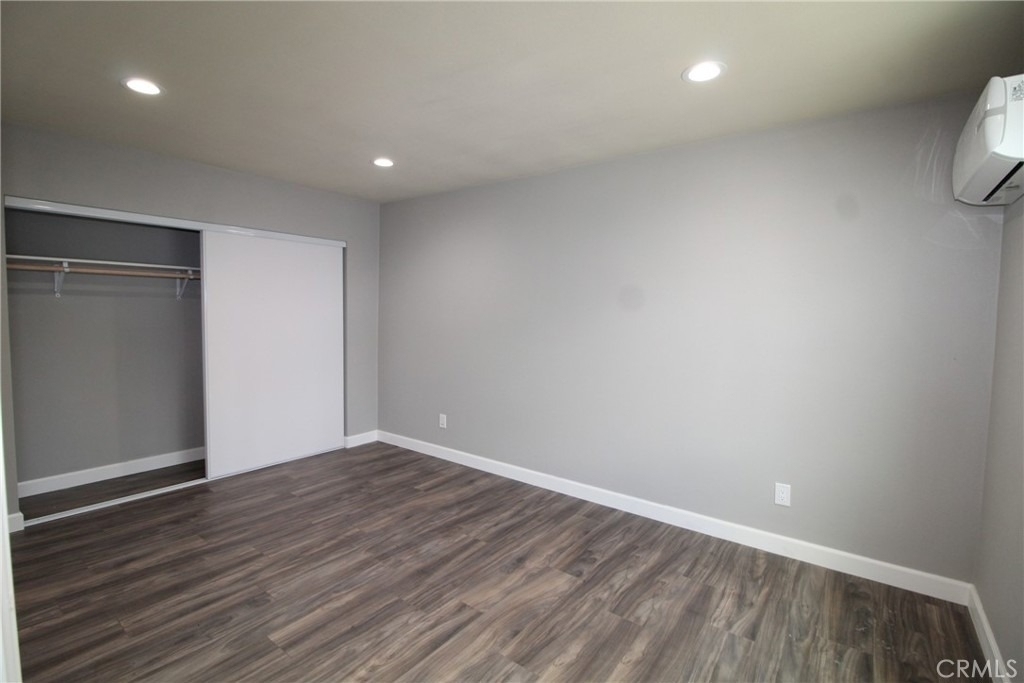 4986 Southern Avenue - Photo 7
