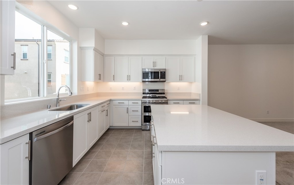 2317 W Broadway - Photo 14