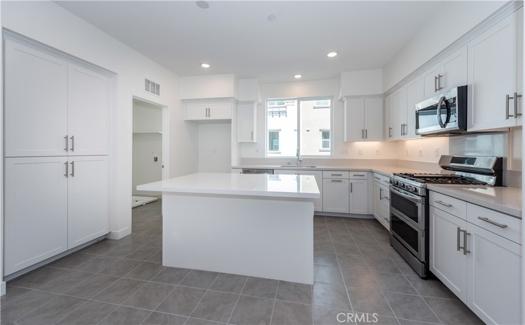 2317 W Broadway - Photo 12